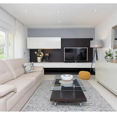 Apartament Laura *