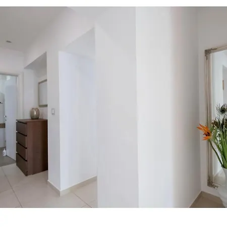 Laura Apartman Majići